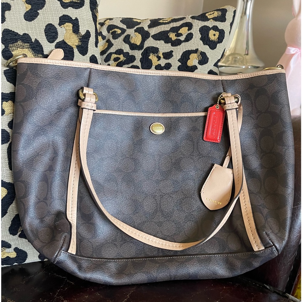 Signature COACH Tote